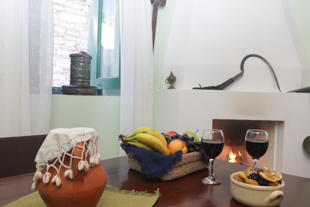 To Konatzi Tis Marikas Tzai Tou Yianni Country house